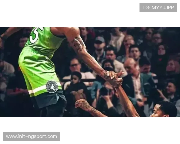 迪马尔科下底传中造空门,博尼轻松推射锁定胜局