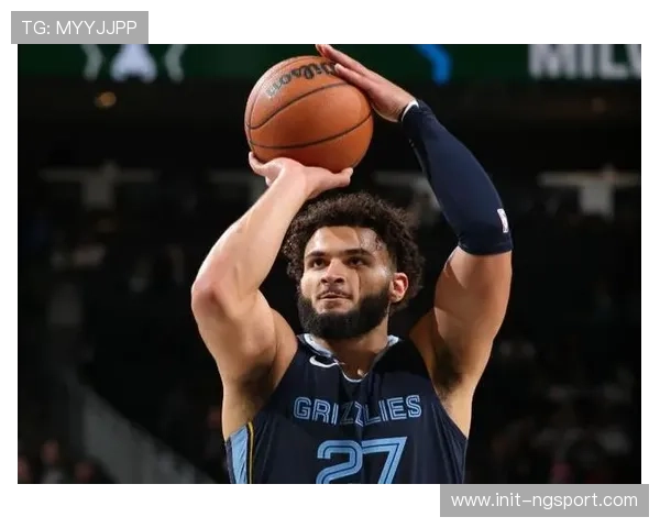 都灵萨帕塔轻伤出战存疑，锋线轮换受关注